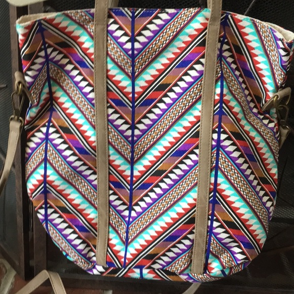 NWT Twig & Arrow Boho Crossbody tote - Picture 3 of 5